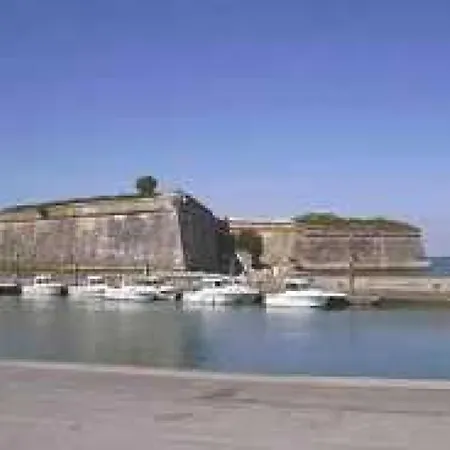 2 Etoiles - Piscine - Eebbhi * Saint-Denis-d'Oleron